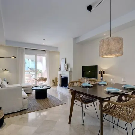 Stylish In Aloha Royal Appartement