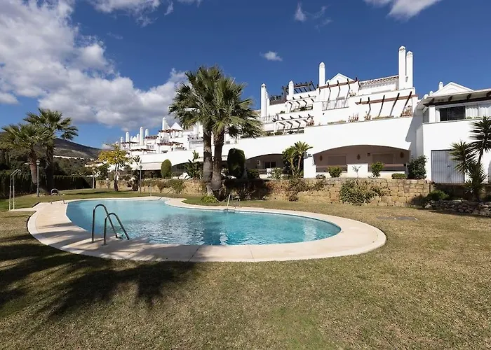 Stylish In Aloha Royal