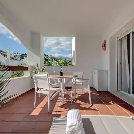 Stylish In Aloha Royal * 马尔韦利亚