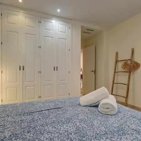 Stylish In Aloha Royal * 马尔韦利亚